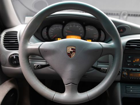 Used 2004 Porsche 911 Targa RWD image 7