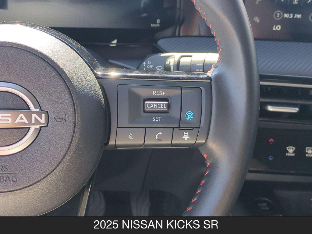 Used 2025 Nissan Kicks SR FWD image 18