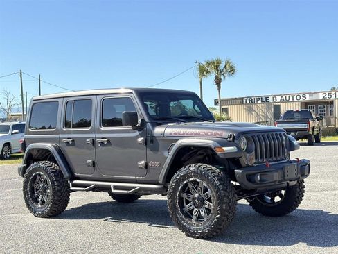 Used 2019 Jeep Wrangler Unlimited Rubicon w/ Advanced Safety Group image 8