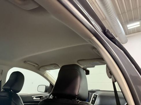 Used 2024 Ford Edge Titanium image 17