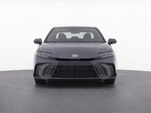 Used 2025 Toyota Camry SE FWD image 5