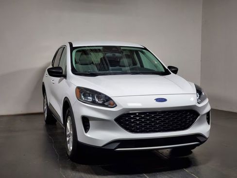 Used 2022 Ford Escape SE image 2