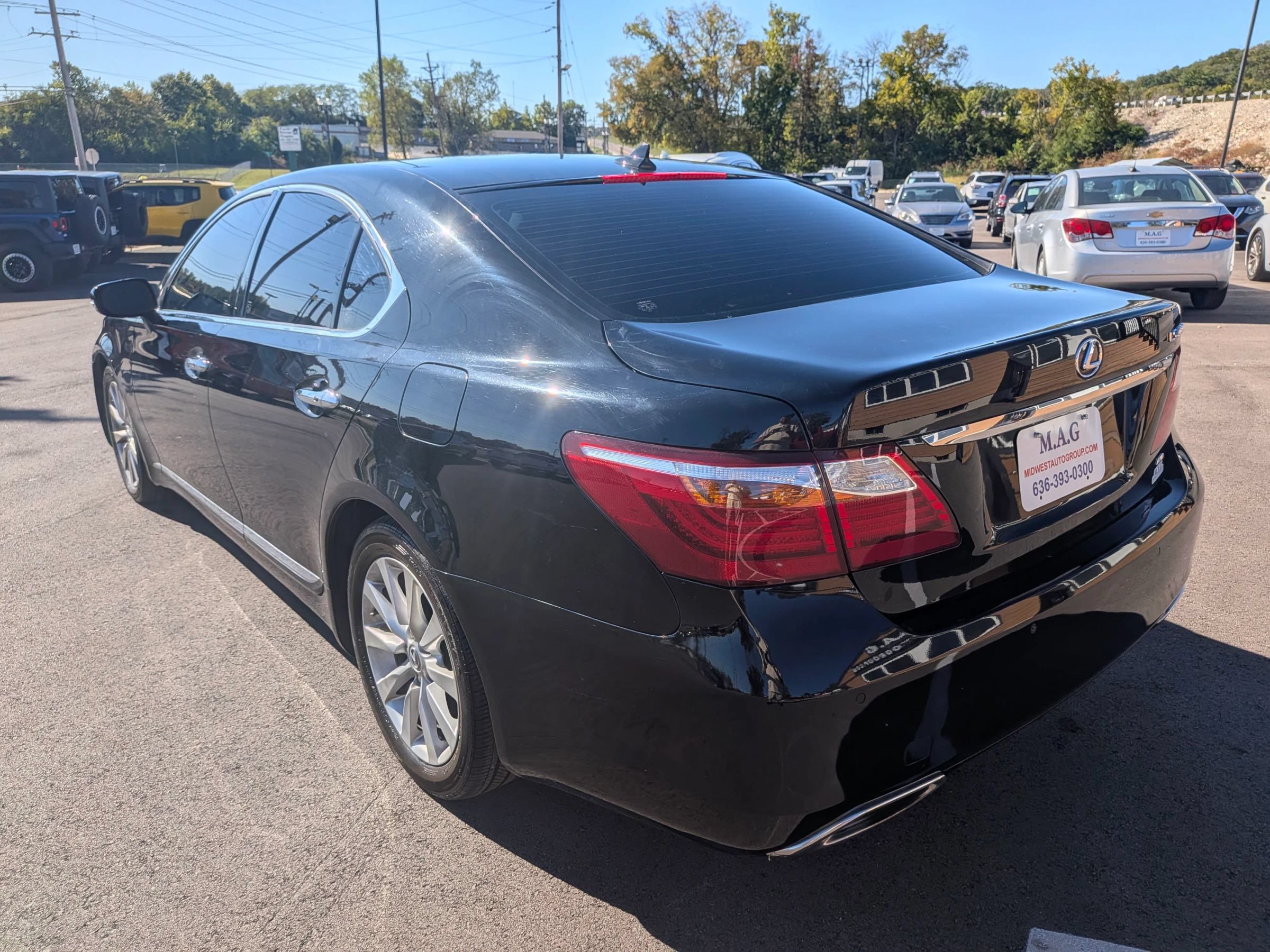 Used 2012 Lexus LS 460 AWD w/ Comfort Pkg image 4