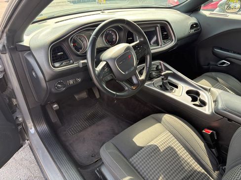 Used 2018 Dodge Challenger SXT RWD image 13