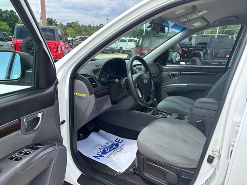 Used 2012 Hyundai Santa Fe GLS AWD/4WD image 9