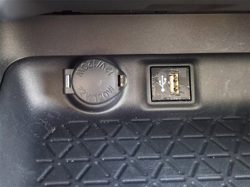 Used 2023 Toyota RAV4 LE image 23