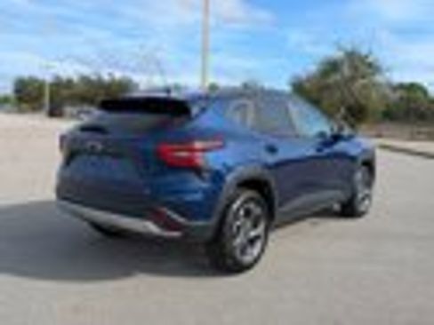 Used 2024 Chevrolet Trax LT w/ Driver Confidence Package image 32