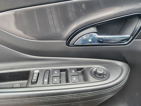 Used 2021 Buick Encore Preferred image 19