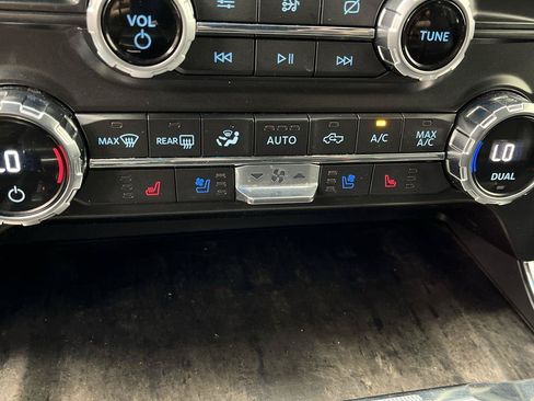 Used 2021 Ford F150 Lariat AWD/4WD image 22