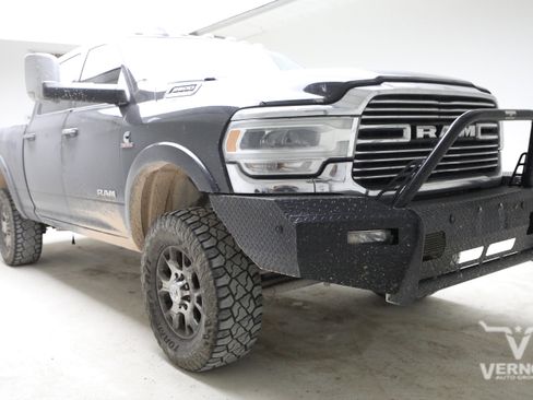 Used 2021 RAM 2500 Laramie w/ Body Color Bumper Group AWD/4WD image 6