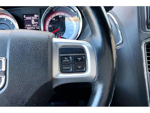 Used 2019 Dodge Grand Caravan GT FWD image 12