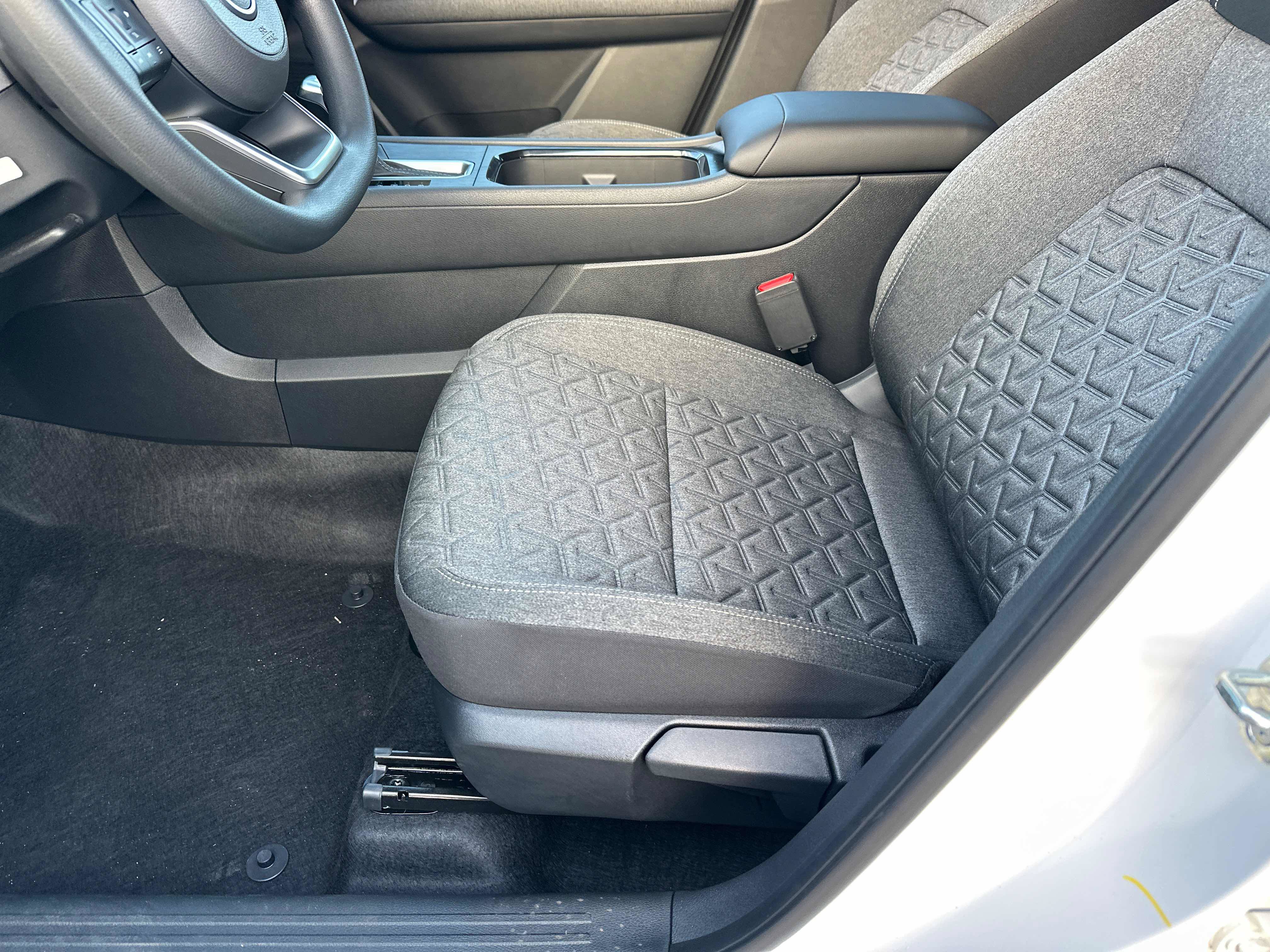 New 2027 Nissan Kicks SV AWD/4WD image 21