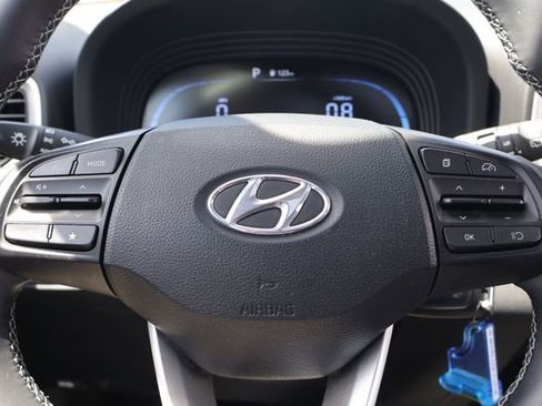 Used 2023 Hyundai Venue SEL FWD image 21