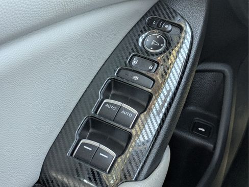 Used 2019 Honda Accord EX image 23