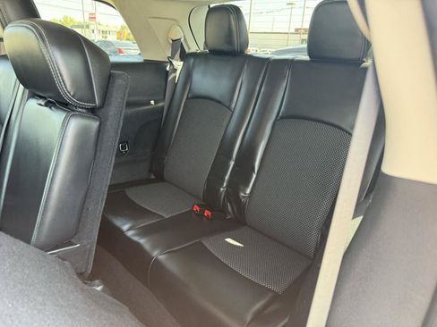 Used 2020 Dodge Journey Crossroad FWD image 14