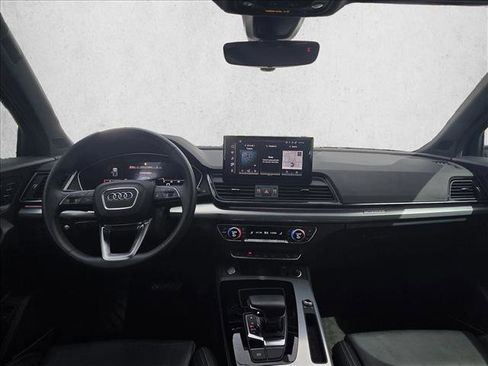 Used 2023 Audi Q5 2.0T Prestige w/ Prestige Package image 18