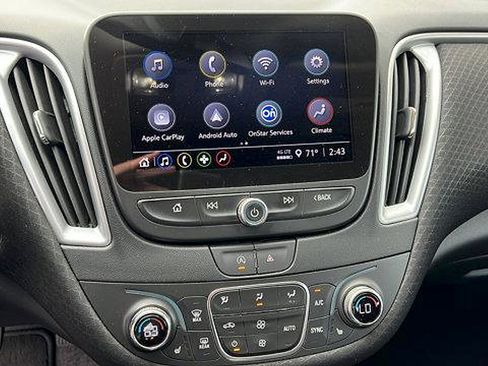 Used 2024 Chevrolet Malibu LT image 19