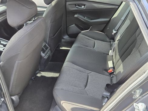 Certified 2025 Honda Accord SE image 9