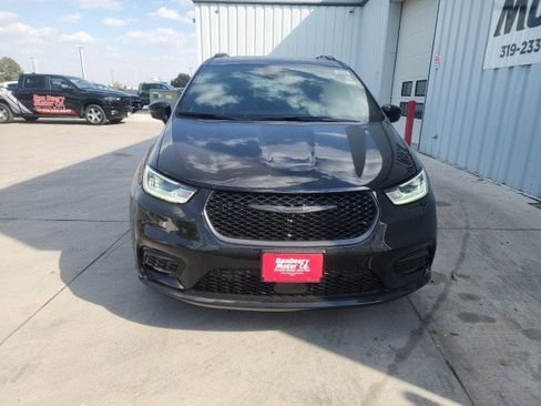 New 2026 Chrysler Pacifica Limited w/ S Appearance Package image 8