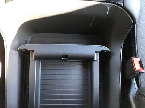 Certified 2025 GMC Yukon XL Denali image 41