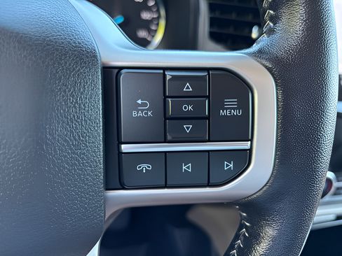 Used 2022 Ford Expedition XLT AWD/4WD image 17