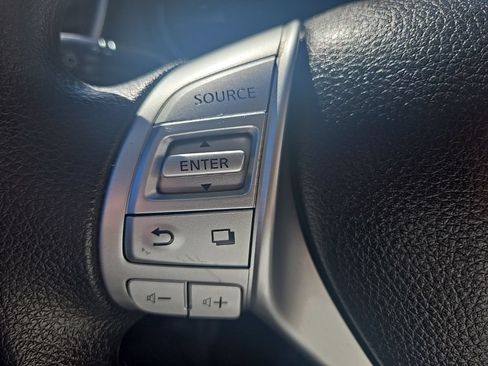 Used 2016 Nissan Rogue S w/ Appearance Package AWD/4WD image 14