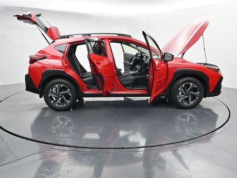 Used 2025 Subaru Crosstrek 2.5i Premium AWD/4WD image 39