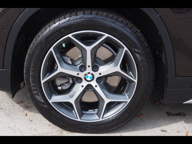 Used 2018 BMW X1 xDrive28i AWD/4WD image 9