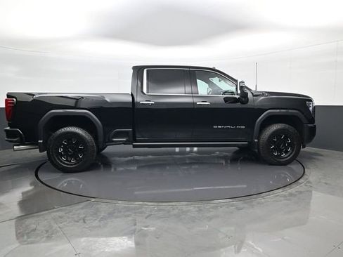 Used 2025 GMC Sierra 2500 Denali Ultimate image 4