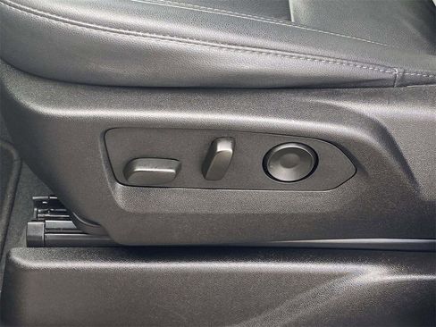 Used 2025 Chevrolet Tahoe LT image 15