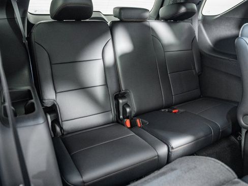 New 2026 Chevrolet Traverse Z71 w/ Enhanced Driving Package image 35