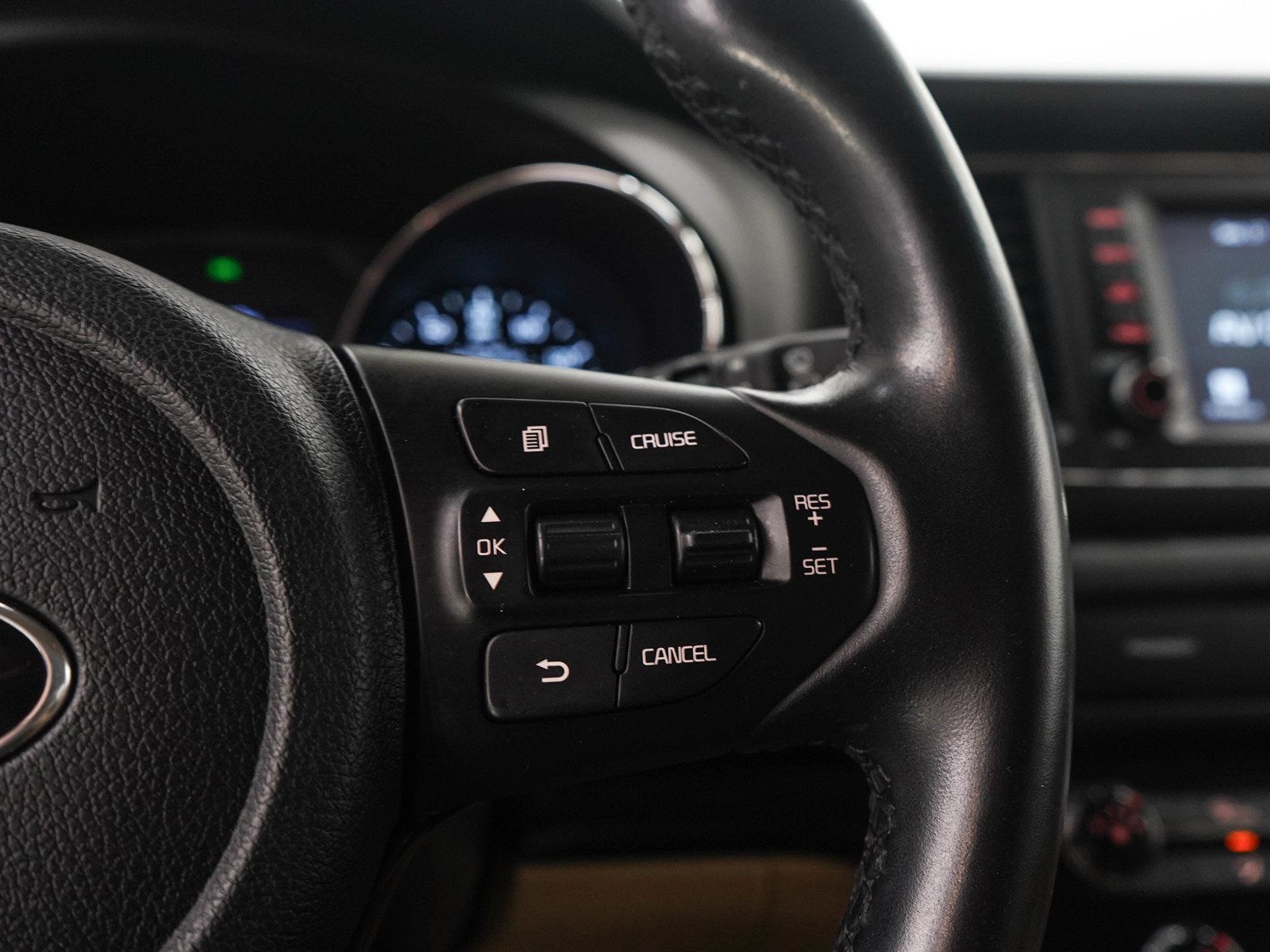 Used 2019 Kia Sedona EX FWD image 27