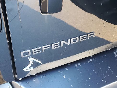 New 2026 Land Rover Defender 110 X-Dynamic SE image 6