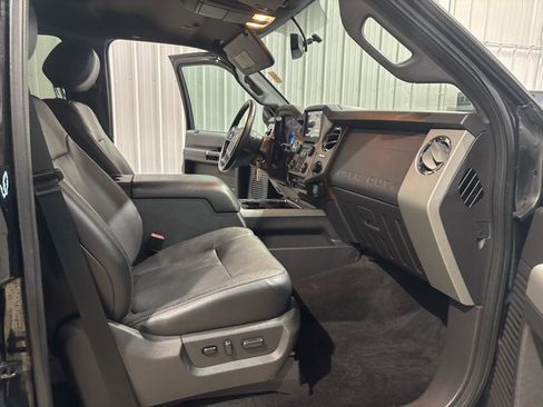 Used 2016 Ford F250 Lariat w/ Lariat Interior Package image 27