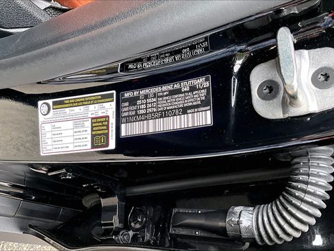 Certified 2024 Mercedes-Benz GLC 300 4MATIC image 31