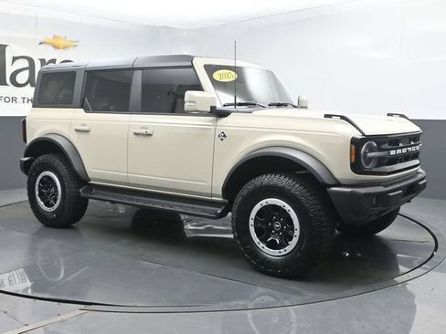 Used 2025 Ford Bronco Outer Banks w/ Sasquatch Package AWD/4WD image 6