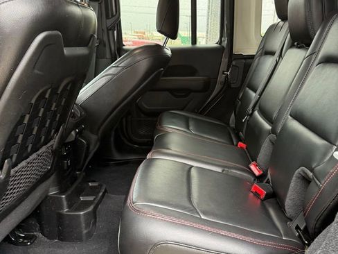 Used 2021 Jeep Wrangler Unlimited Rubicon AWD/4WD image 24