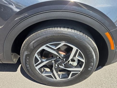 Used 2023 Kia Sportage LX AWD/4WD image 8