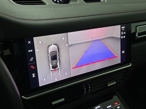Certified 2023 Porsche Cayenne Turbo S AWD/4WD image 18