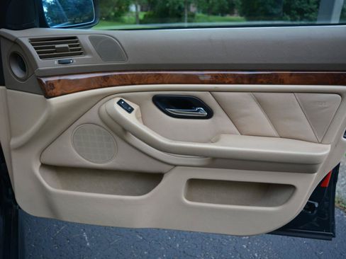Used 1999 BMW 540i Sedan RWD image 20