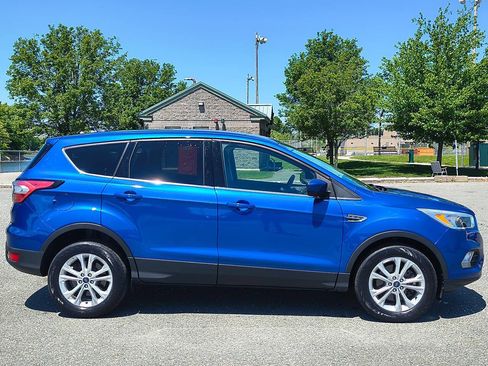 Used 2017 Ford Escape SE AWD/4WD image 8