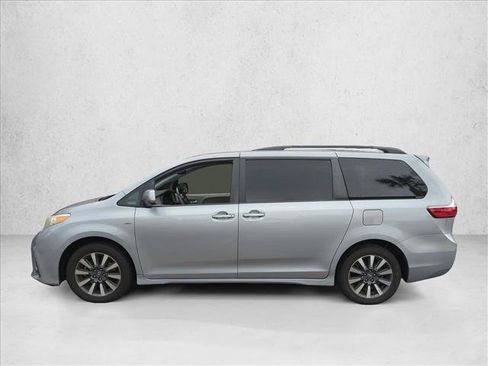 Used 2018 Toyota Sienna XLE AWD/4WD image 8