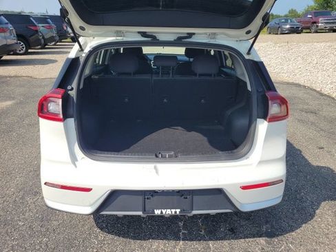 Used 2018 Kia Niro LX FWD image 8