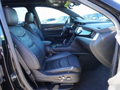 Used 2020 Cadillac XT6 Premium Luxury w/ Platinum Package image 24