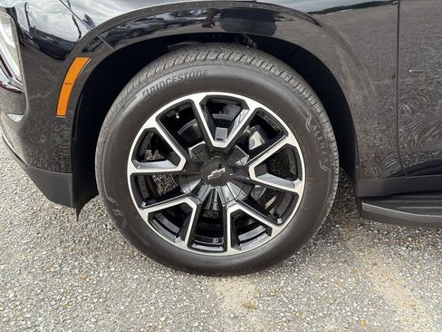 New 2026 Chevrolet Suburban RST AWD/4WD image 33