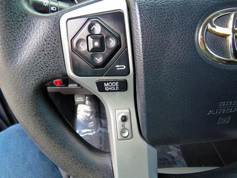 Used 2015 Toyota Tundra SR5 w/ SR5 Upgrade Package image 21