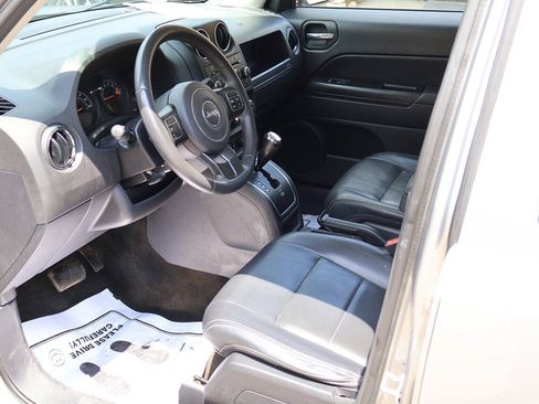 Used 2016 Jeep Patriot High Altitude FWD image 13
