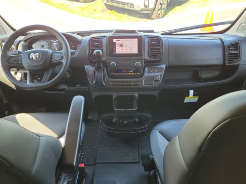 Used 2026 RAM ProMaster 2500 w/ Convenience Group FWD image 16