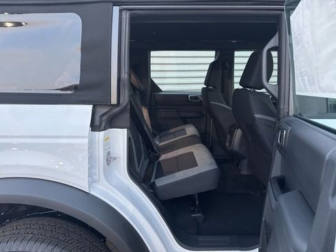 New 2025 Ford Bronco 4-Door image 29