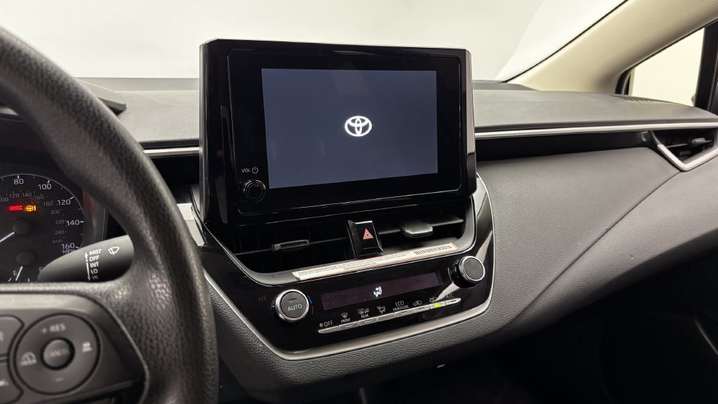 Used 2024 Toyota Corolla LE w/ LE Convenience Package FWD image 19